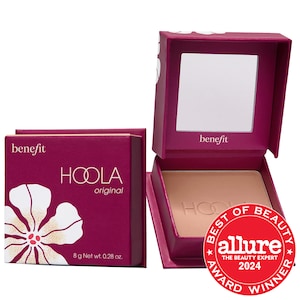 Матовый пудровый бронзер Hoola от Benefit Cosmetics