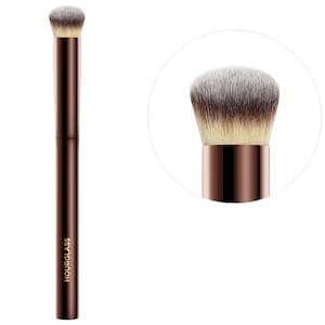 Кисть для консилера Vanish™ Seamless Finish