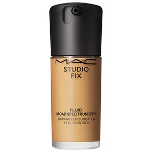 Studio Fix Fluid SPF 15 24HR Buildable Soft-Matte Foundation + Oil Control