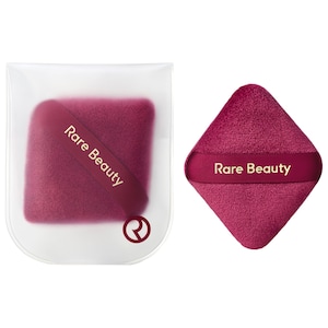 Пудра для фиксации Soft Touch и спонж для бэкинга Rare Beauty