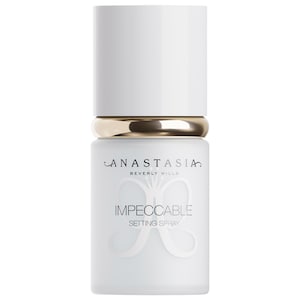 Спрей-фиксатор Impeccable 24HR Blurring Matte