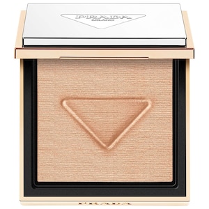 Пудра-хайлайтер Prada Light Glowing