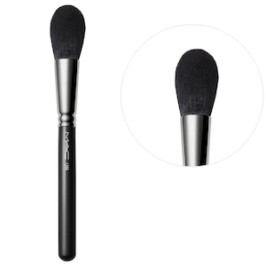 Кисть для пудры и румян 129 Synthetic Powder + Blush Brush