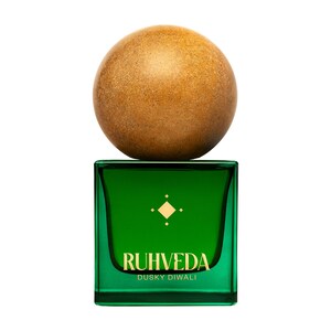 size: 1.7oz/50ml, concentration: eau de parfum, formulation: spray