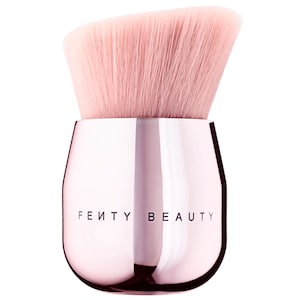 Кисть кабуки для лица и тела 160 Fenty Beauty by Rihanna