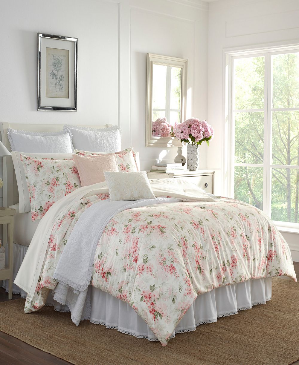 Комплект покрывал Laura Ashley Wisteria Faux Velour 3 Piece King