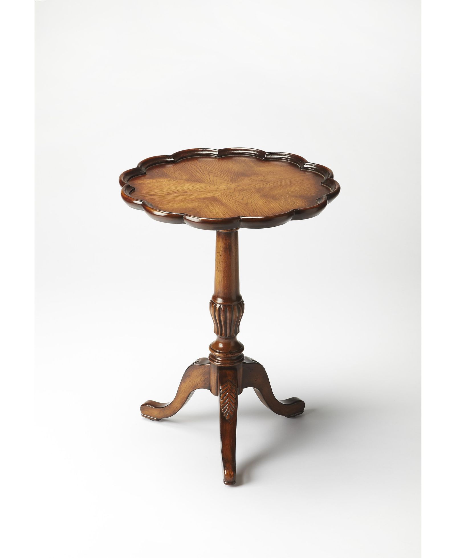 Dansby pedestal table из дуба