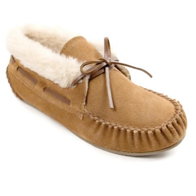 Minnetonka Women's Chrissy Suede Slipper Booties
