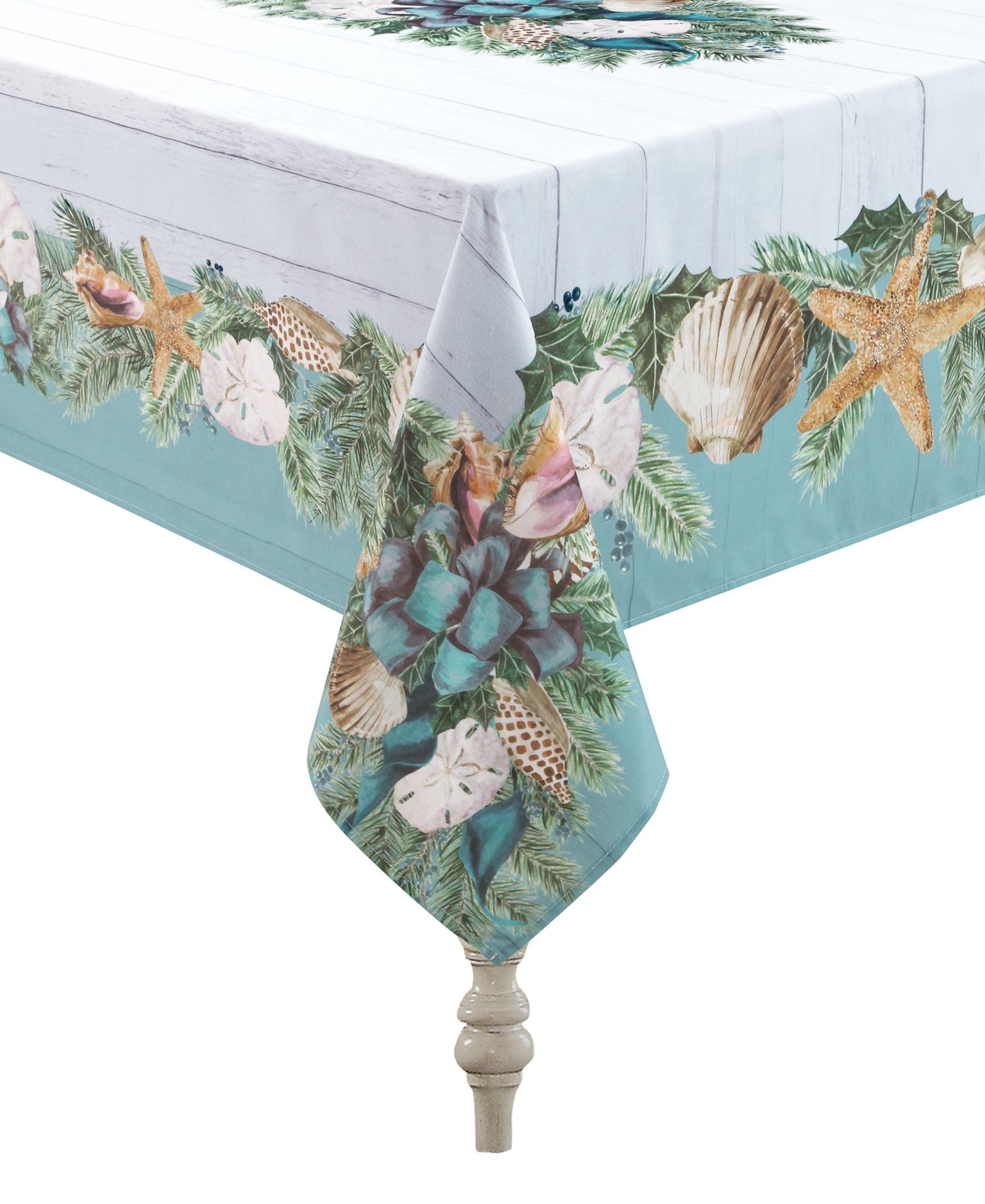 Скатерть Laural Home Christmas By The Sea, 70" x 144"