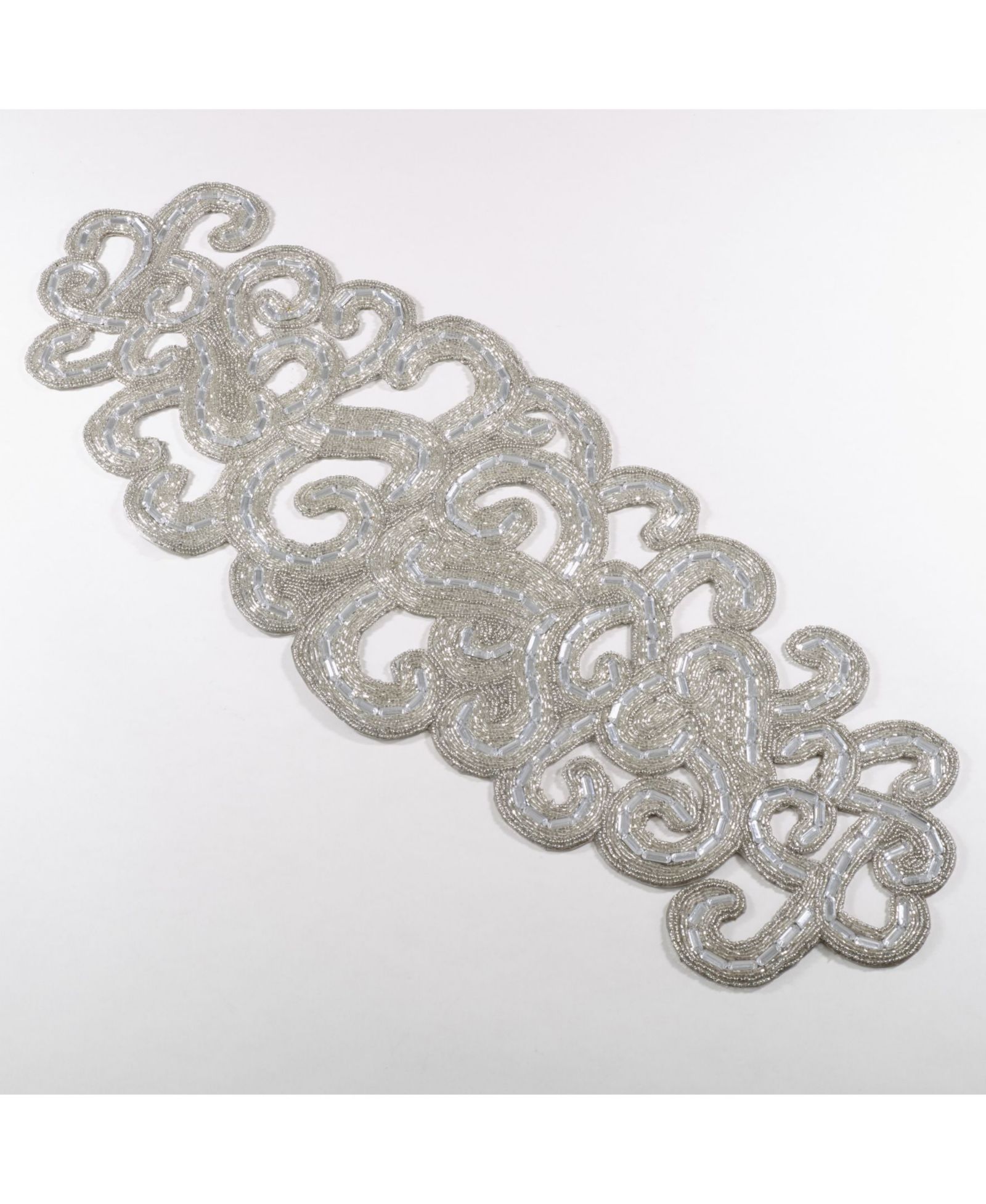 Скатерть Saro Lifestyle Rosalind Collection Beaded Design