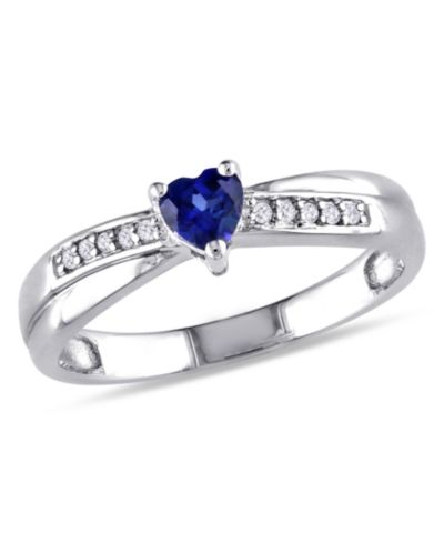 Кольцо в форме сердца с выраженными акцентами из выращенного сапфира (1/4 ct. t.w.) и бриллиантов из стерлингового серебра