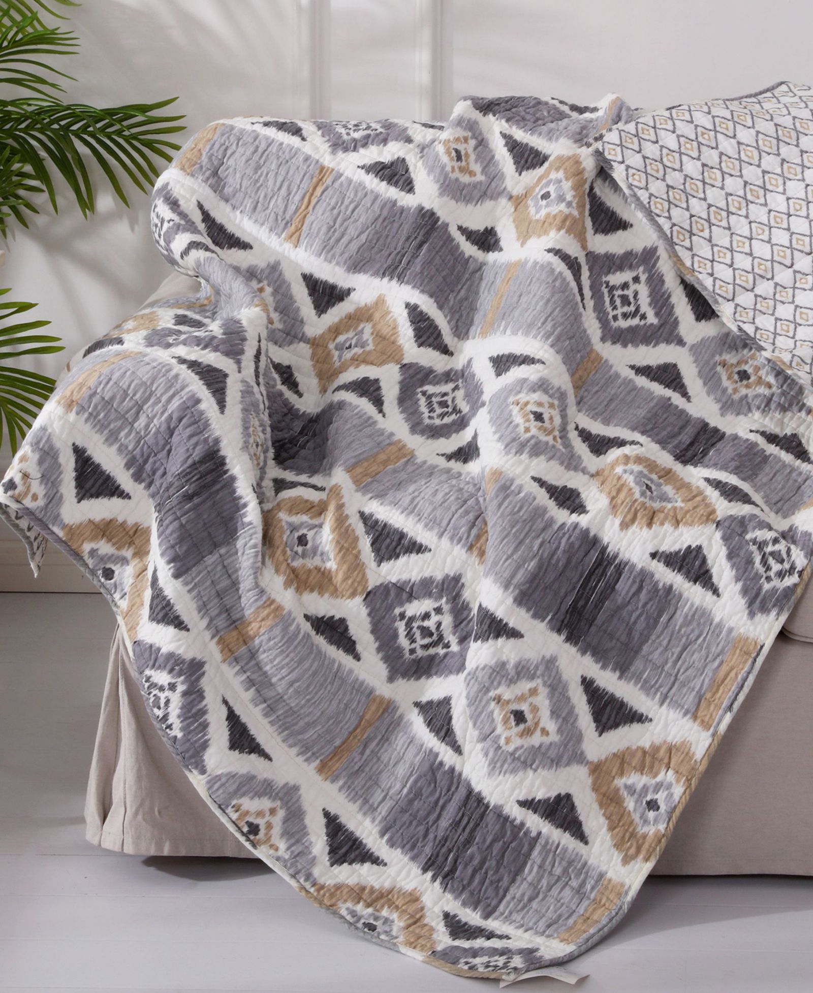 Двусторонний стеганый плед Levtex Santa Fe Reversible Quilted Throw, 50" x 60"