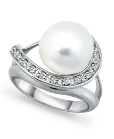 Кольцо Macy's Imitation Pearl and Pave Cubic Zirconia Swirl Wrap