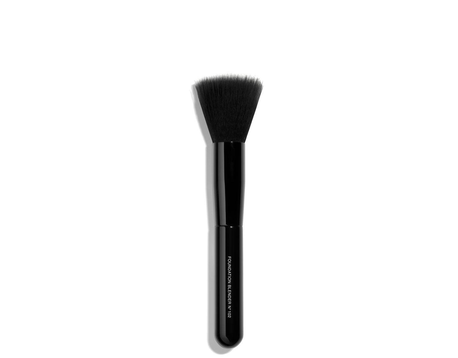 Кисть для спонжа LES PINCEAUX DE CHANEL Foundation Blender Brush N°102