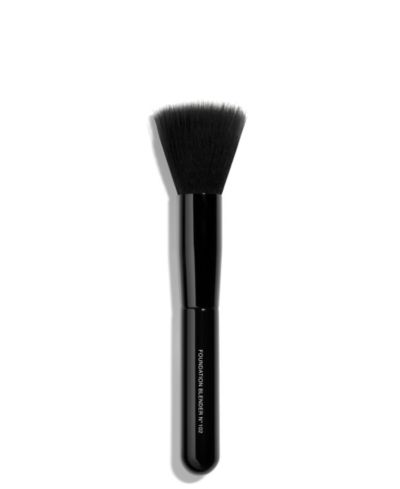 Кисть для спонжа LES PINCEAUX DE CHANEL Foundation Blender Brush N°102