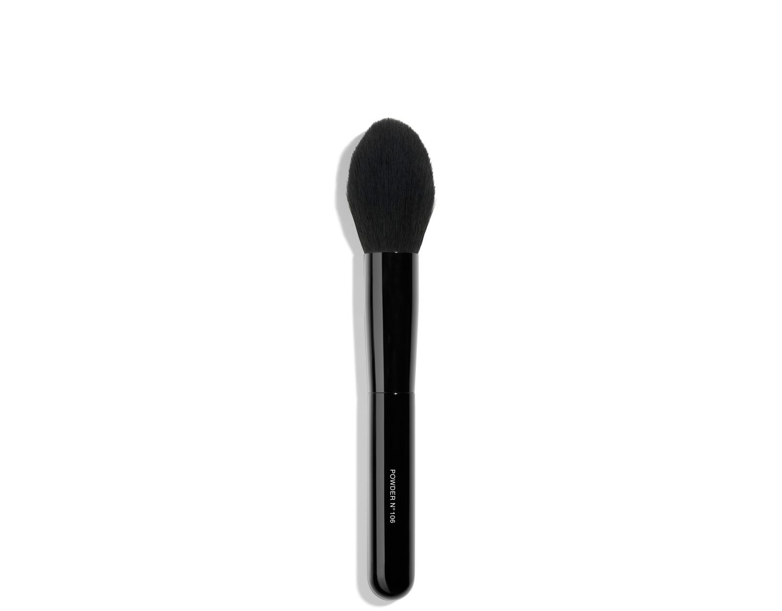 CHANEL Кисть для пудры LES PINCEAUX DE CHANEL N°106