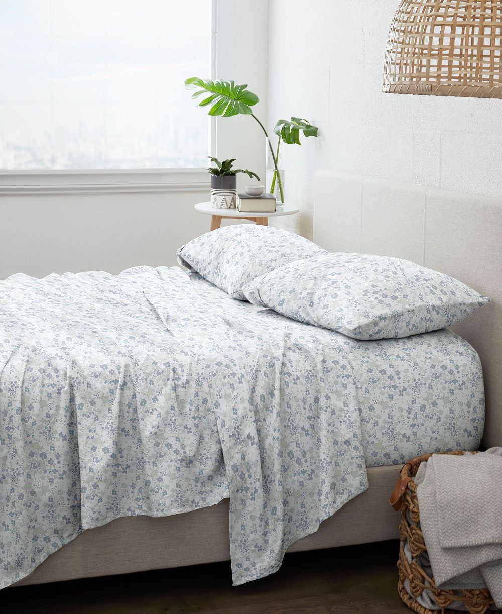 ienjoy Home Ultra Soft Violets Pattern 4-Pc. Sheet Set, Queen