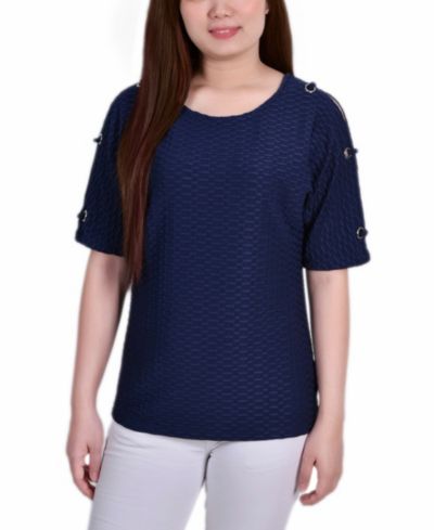 Женский топ NY Collection Petite Short Sleeve Honeycomb Textured Grommet