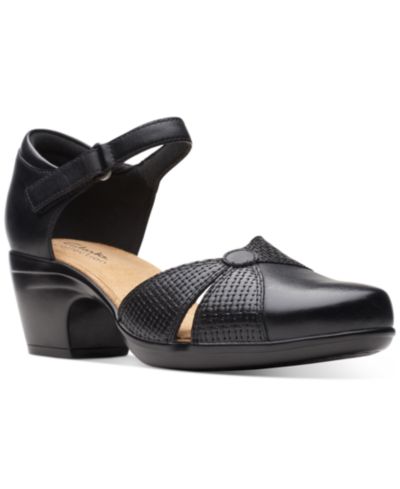 Clarks Женская коллекция Emily Rae сандалии
