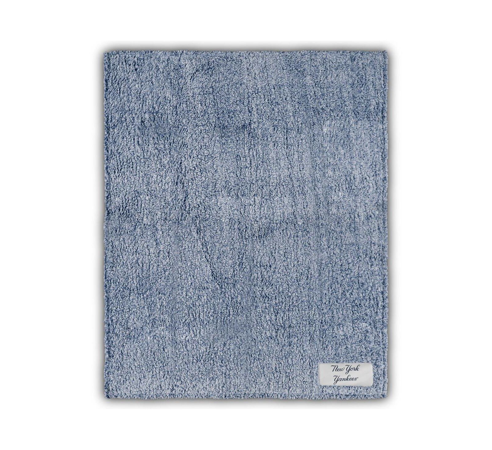 New York Yankees 60" x 50" Frosty Fleece Blanket