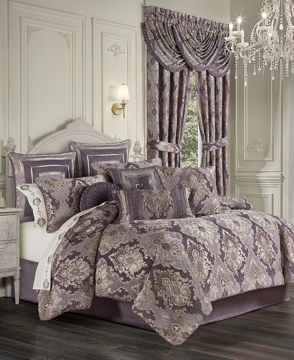 Five Queens Court Dominique 4 Piece Comforter Set, Queen