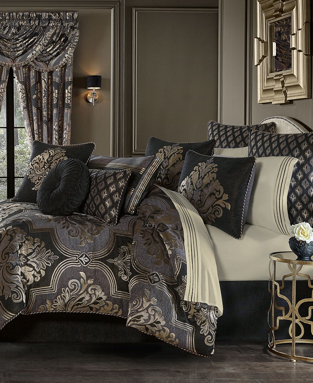 J Queen New York Savoy 4-Pc. Comforter Set, Queen