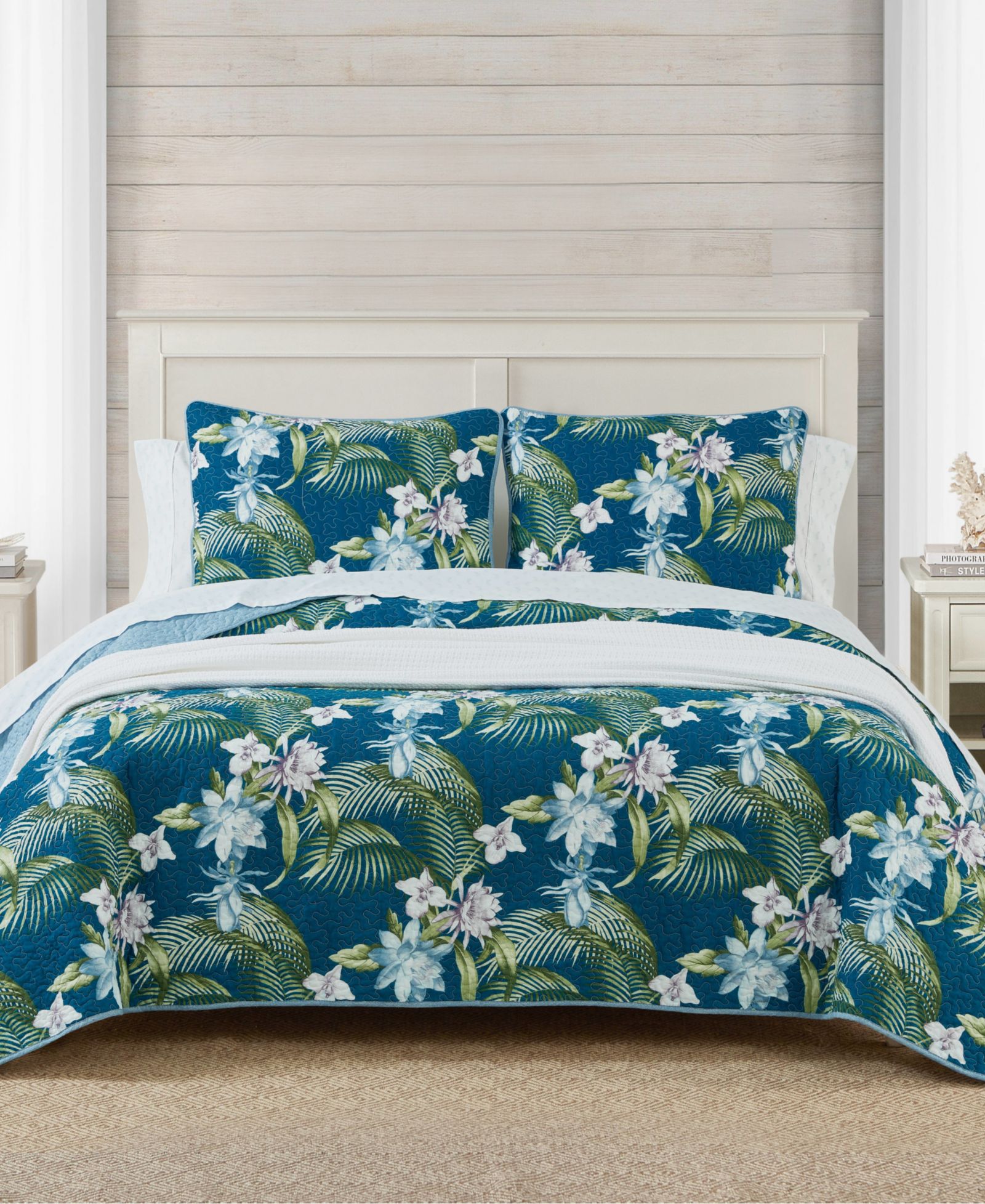 Tommy Bahama Home Southern Breeze Reversible 3 Piece Quilt Set, Full/Queen