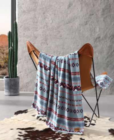Wrangler Diamond Trail Ultra Soft Plush Throw, 70" x 50"