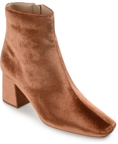 Женские ботильоны Journee Collection Hazara Snip Toe Block Heel Dress Booties