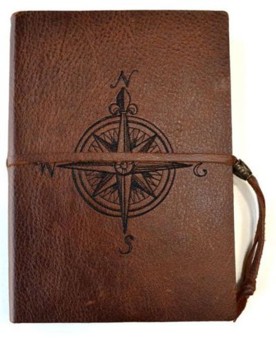 Journal из итальянской кожи коричневого цвета с вышивкой компаса (6''x 8.25'') от NATALIZIA