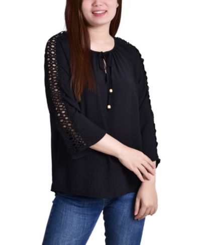 Женская блузка NY Collection Petite с кружевным декором и рукавом 3/4