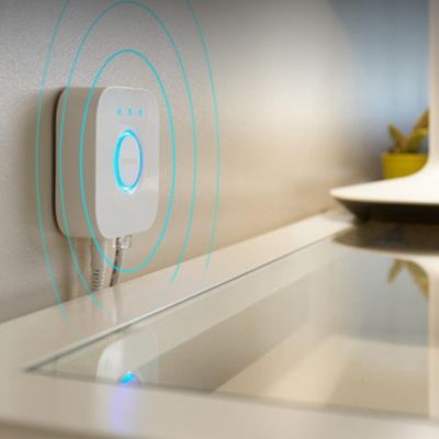 Смарт-контроллер Philips HUE Bridge для вашего освещения