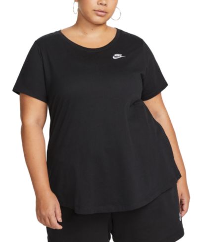 Nike Plus Sportswear Club Essentials T-Shirt