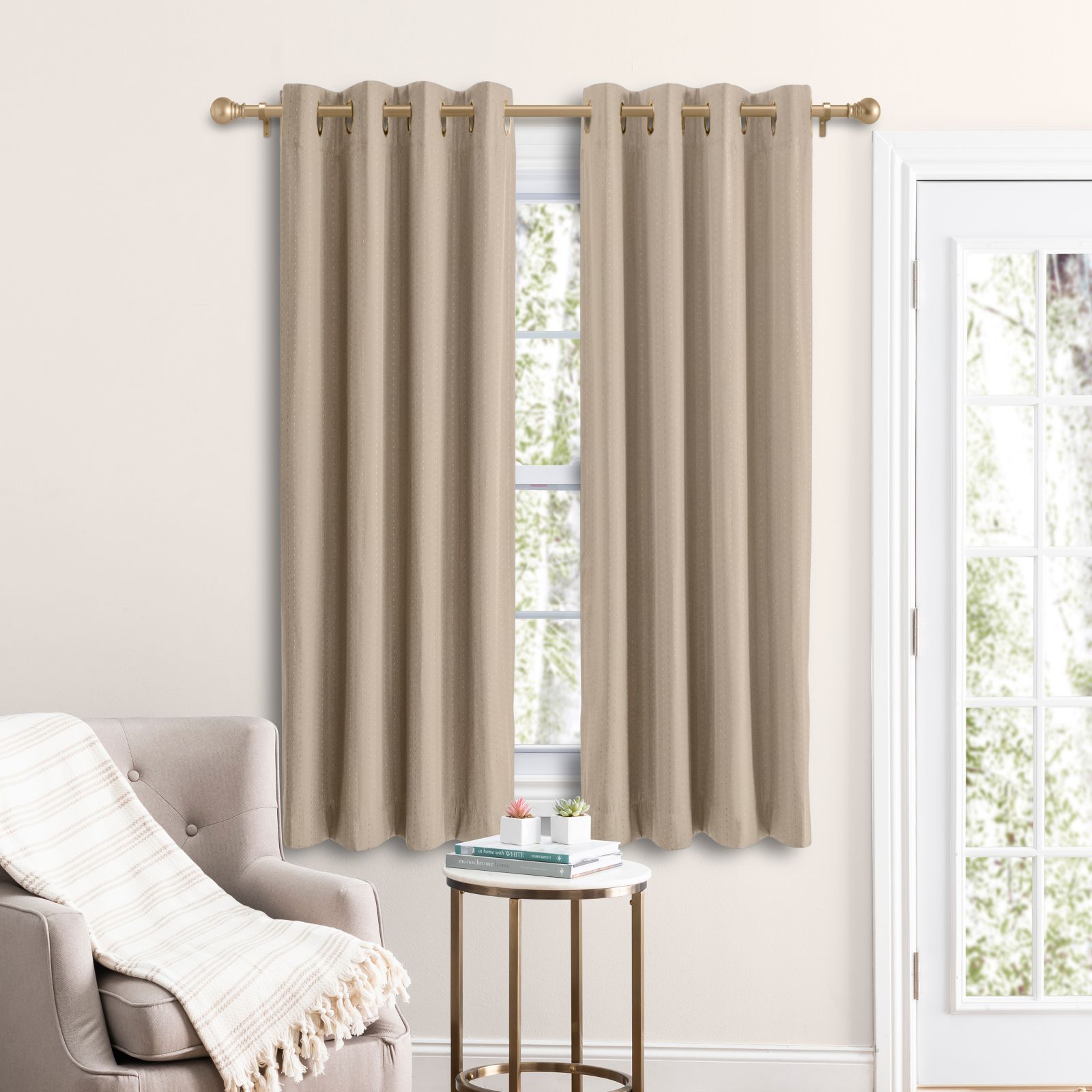 Ricardo Grand Pointe Grommet Panel w/Wand Curtain 54"W x 45"L