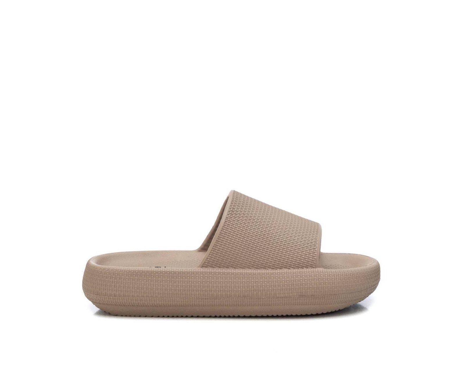 Women's Rubber Flat Sandals By XTI,  Light Brown