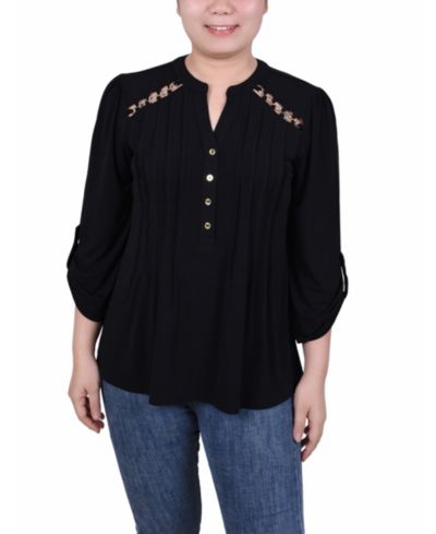 NY Collection Petite Pin tuck Front Top with Chain Details