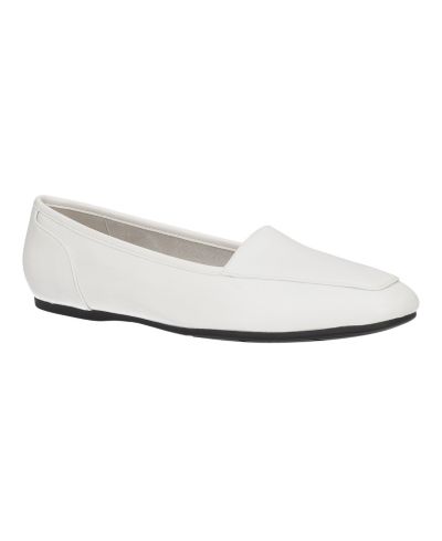 Easy Street Women's Thrill Square Toe Flats