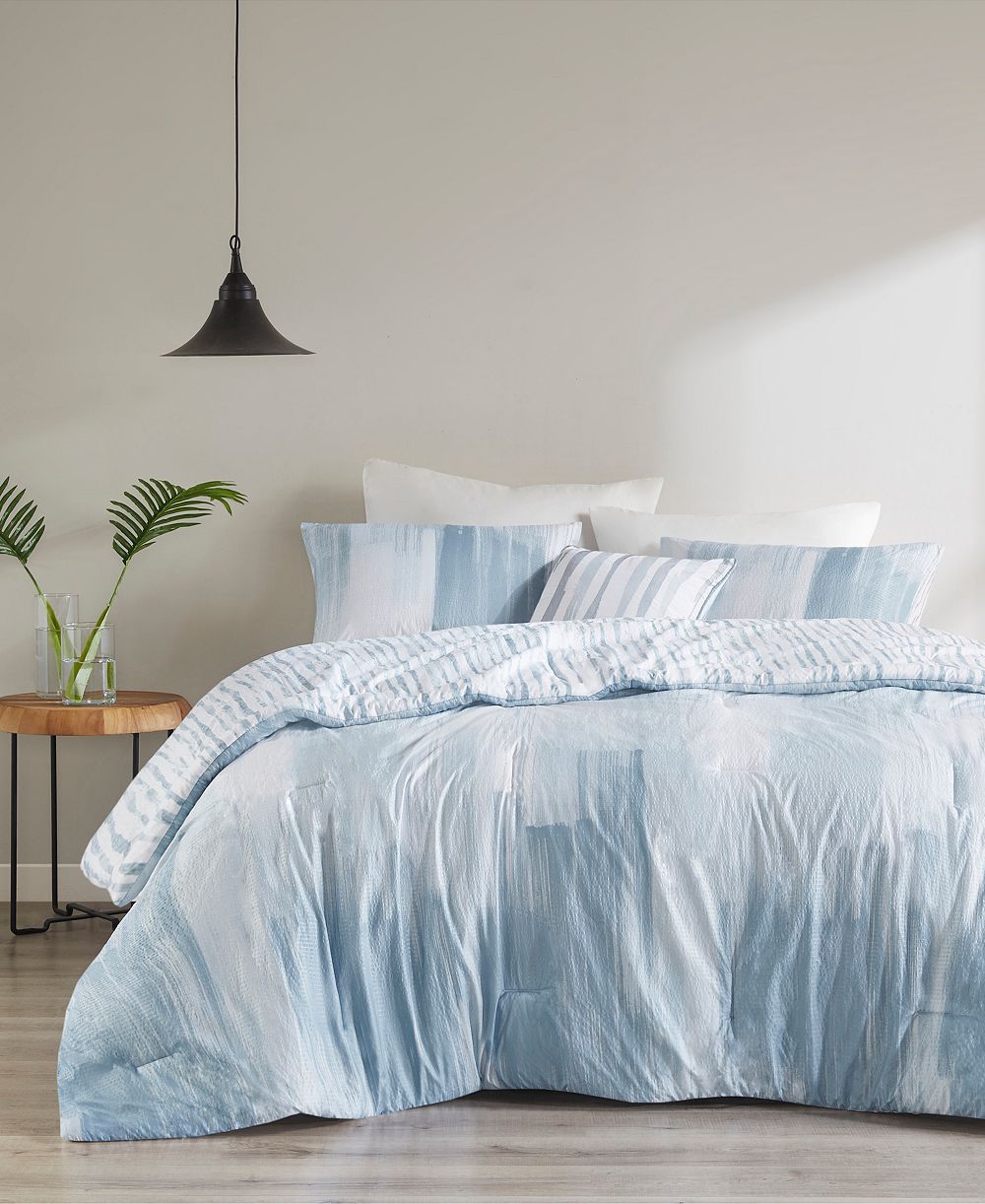Natori Brush Stroke Oversized Reversible Seersucker 4 Piece Comforter Set, King
