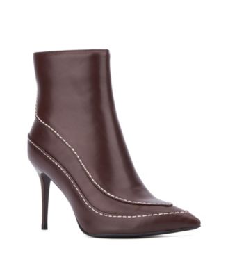 Женские ботильоны Torgeis Women's Sophie Pointed Toe Heeled Bootie
