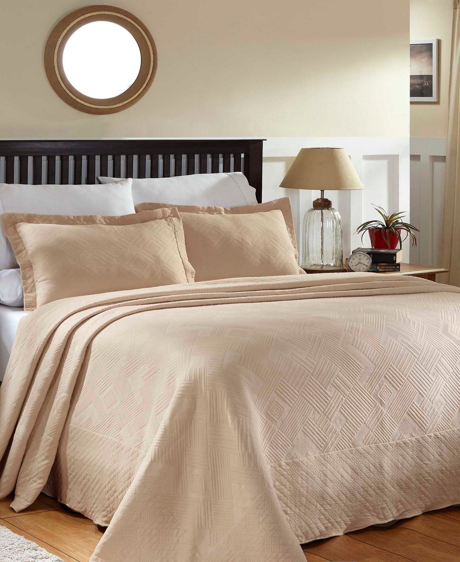 Superior Geometric Fret Textured Jacquard Matelasse All-Season 3-Piece Bedspread Set, King