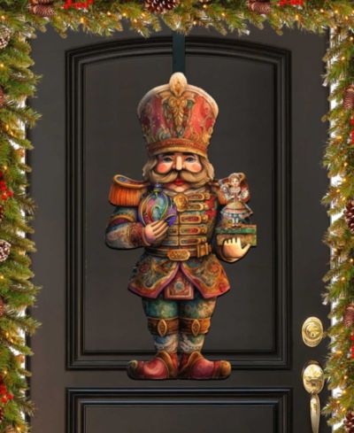 Designocracy Рождественский подвесной декор на дверь Clara and Nutcracker Prince Wooden Door Decor G. DeBrekht