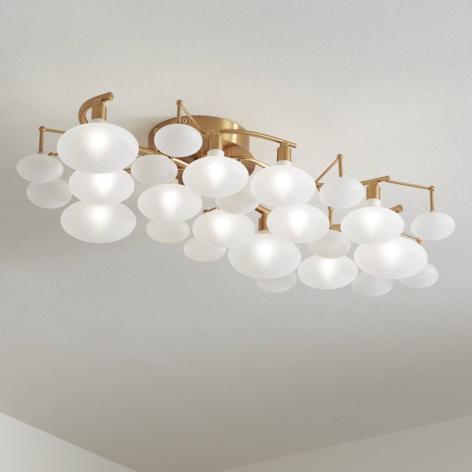 Possini Euro Design Потолочный светильник Warm Brass 12-Light Frosted Glass Shade