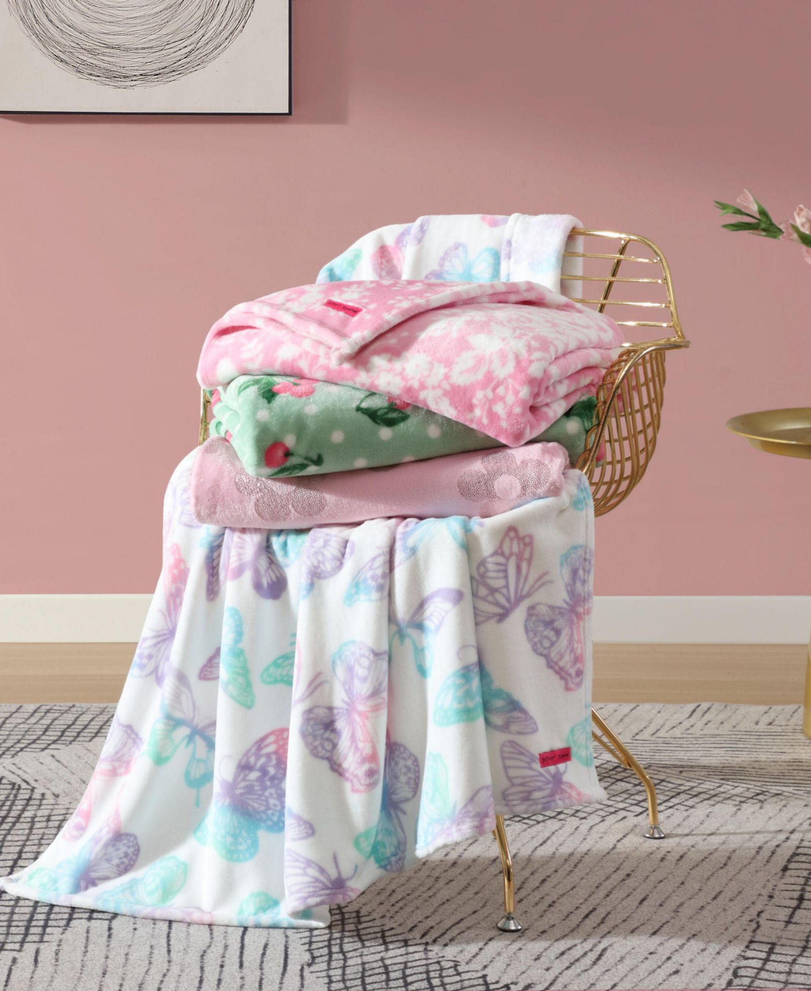 Betsey Johnson Ultra Soft Plush Fleece Throw, 50" x 70"