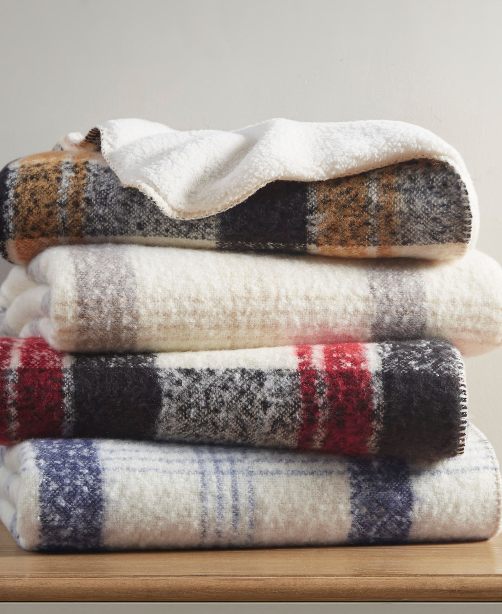 Плед Woolrich Bloomington Faux Mohair to Sherpa 50" x 60"