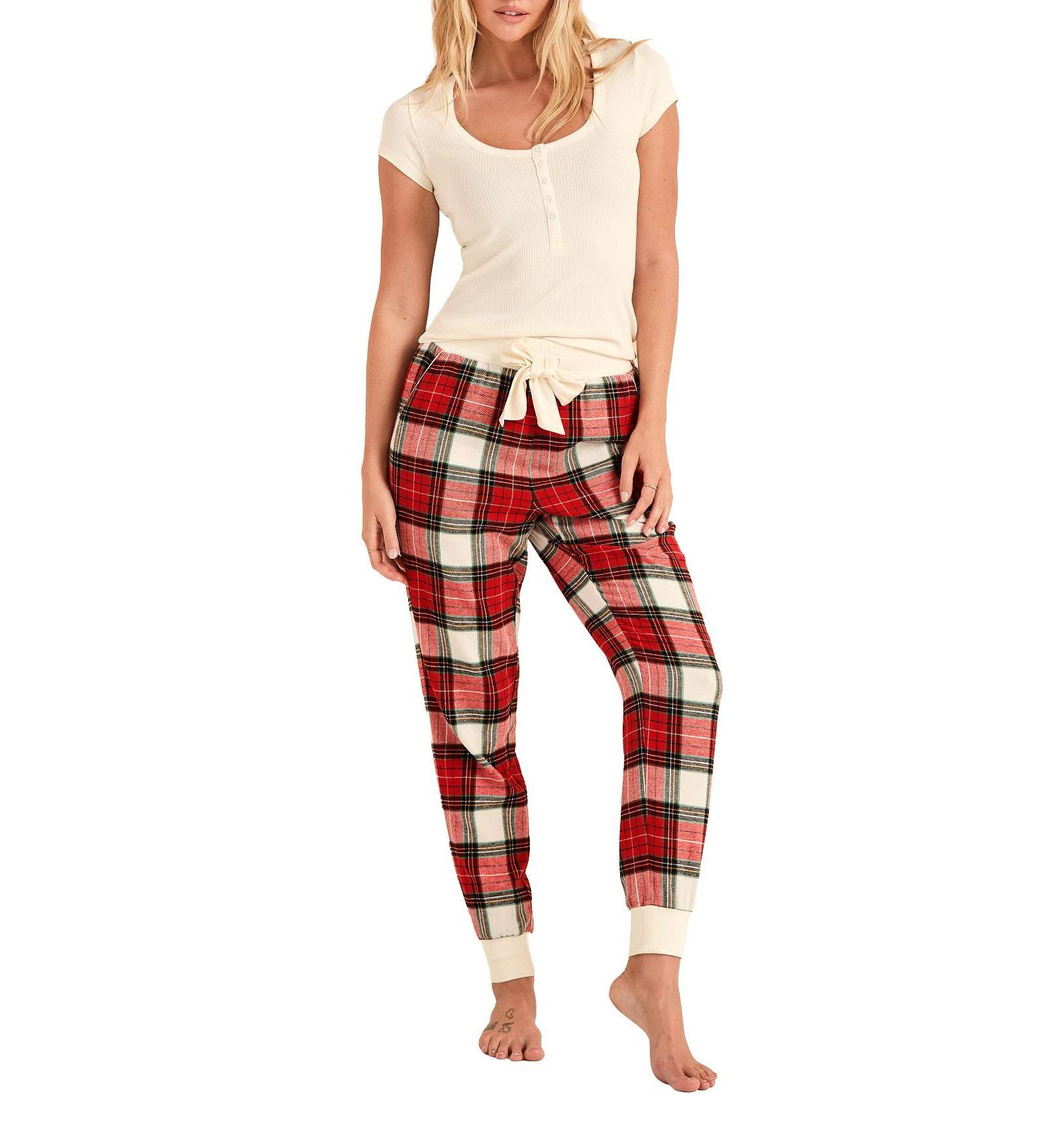 Adore Me Женский Caileigh T-Shirt & Joggers Pajama Set Sleepwear