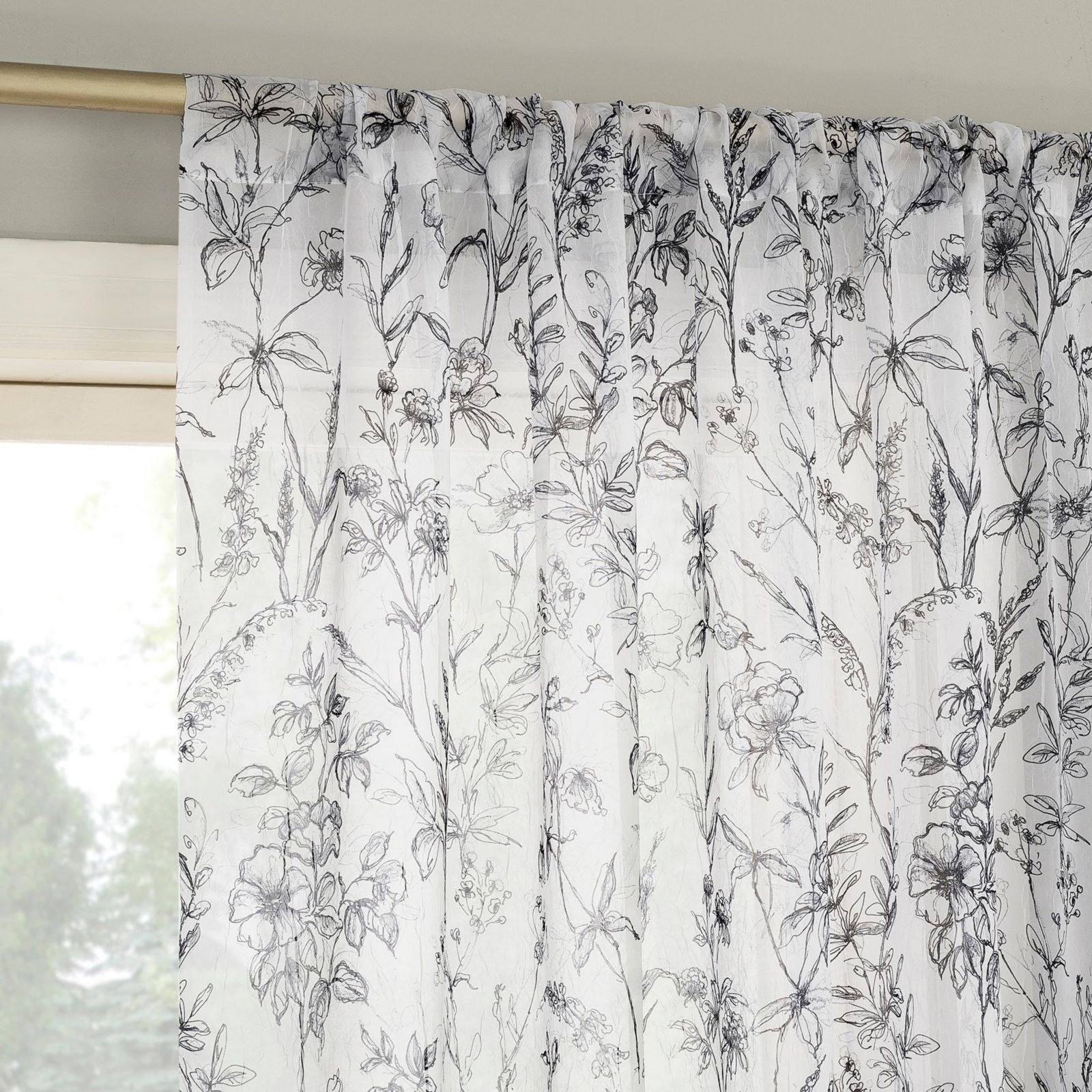 Ambree Vintage like Floral Sheer Rod Pocket Curtain Panel