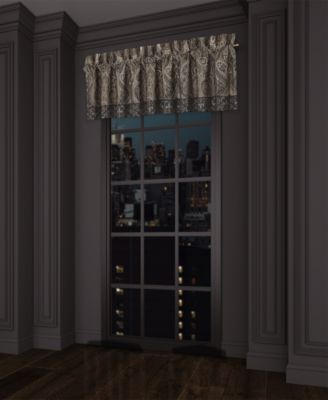 Вертикальный оконный валан J Queen New York Cipriana