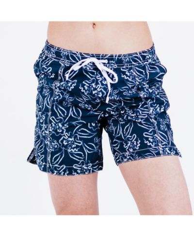 Navy blooms