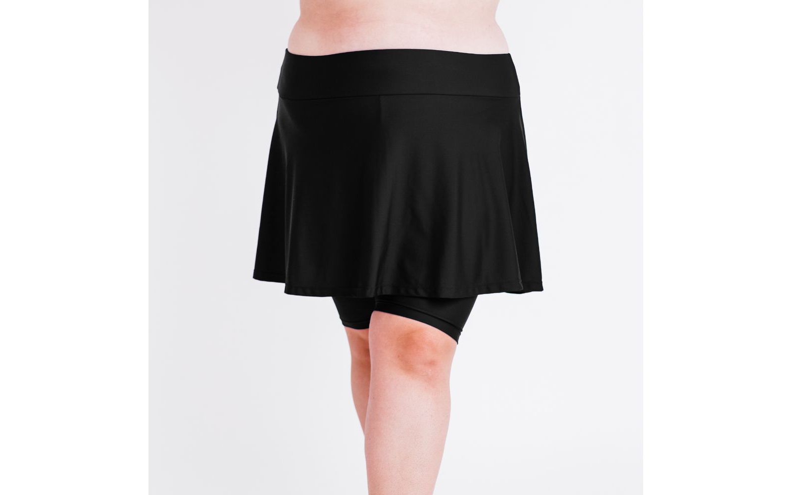 Женская юбка-шорты Calypsa Plus Size Flared Mid-Thigh Swim Skirt With Bike Shorts