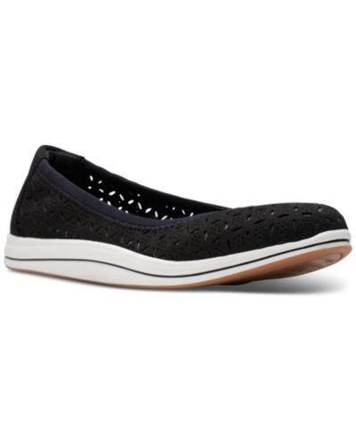 Clarks Women's Cloudsteppers Breeze Roam Perfed Flats